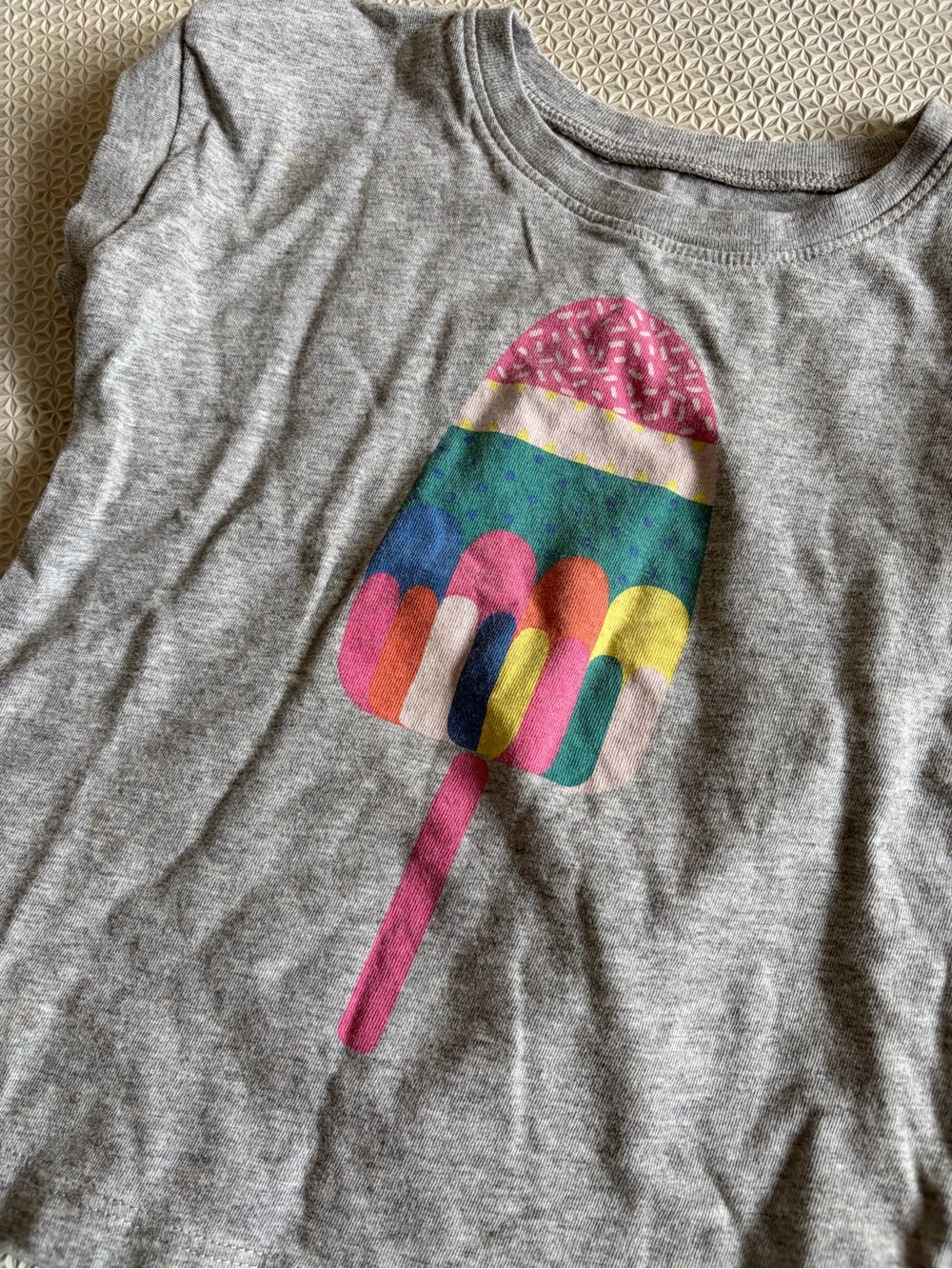 Tea Collection Rainbow Pop Graphic Tee (4) - Picture 3 of 4